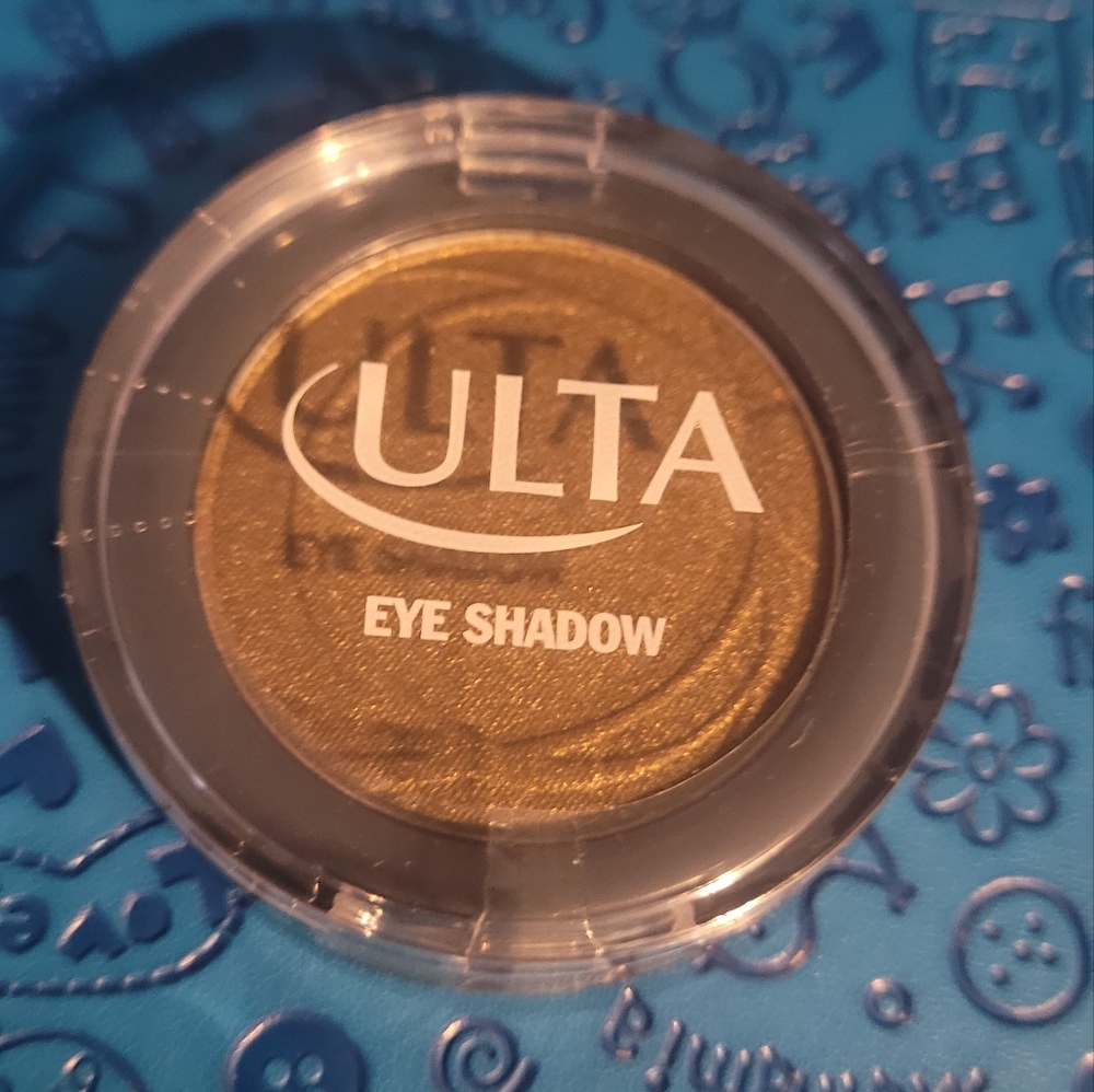 Ulta Eyeshadow -Color: Safari (khaki green gold)